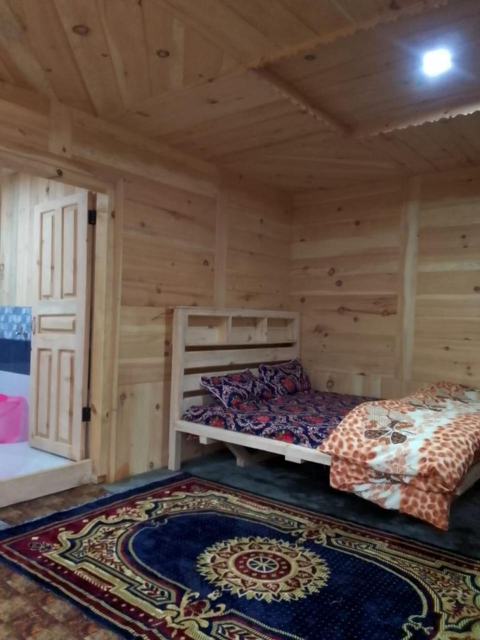 Riverbank Hotel Taobut Neelum Valley Azad Kashmir Taobat Екстер'єр фото